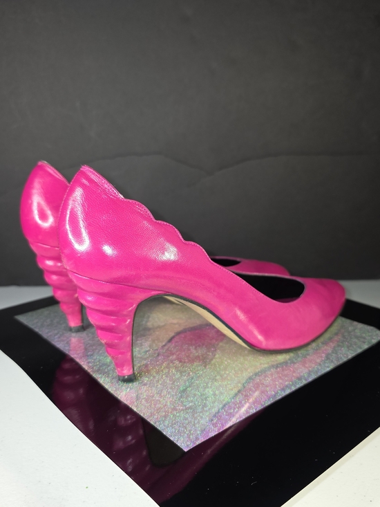 Proxy Shoes - Proxy Vintage 80's Bright Pink Scalloped-Edge Sculpted Heel Women's Pumps Sz 8M